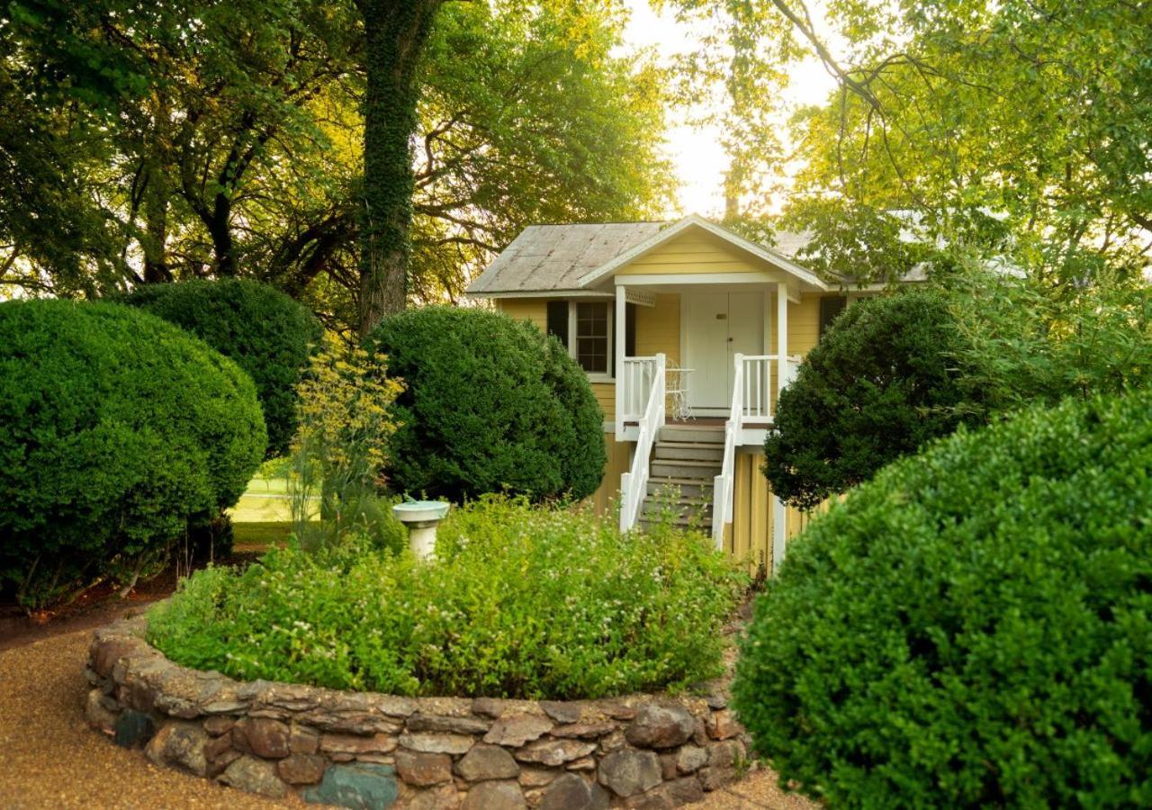 Prospect Hill Inn & Restaurant Zion Crossroads ภายนอก รูปภาพ
