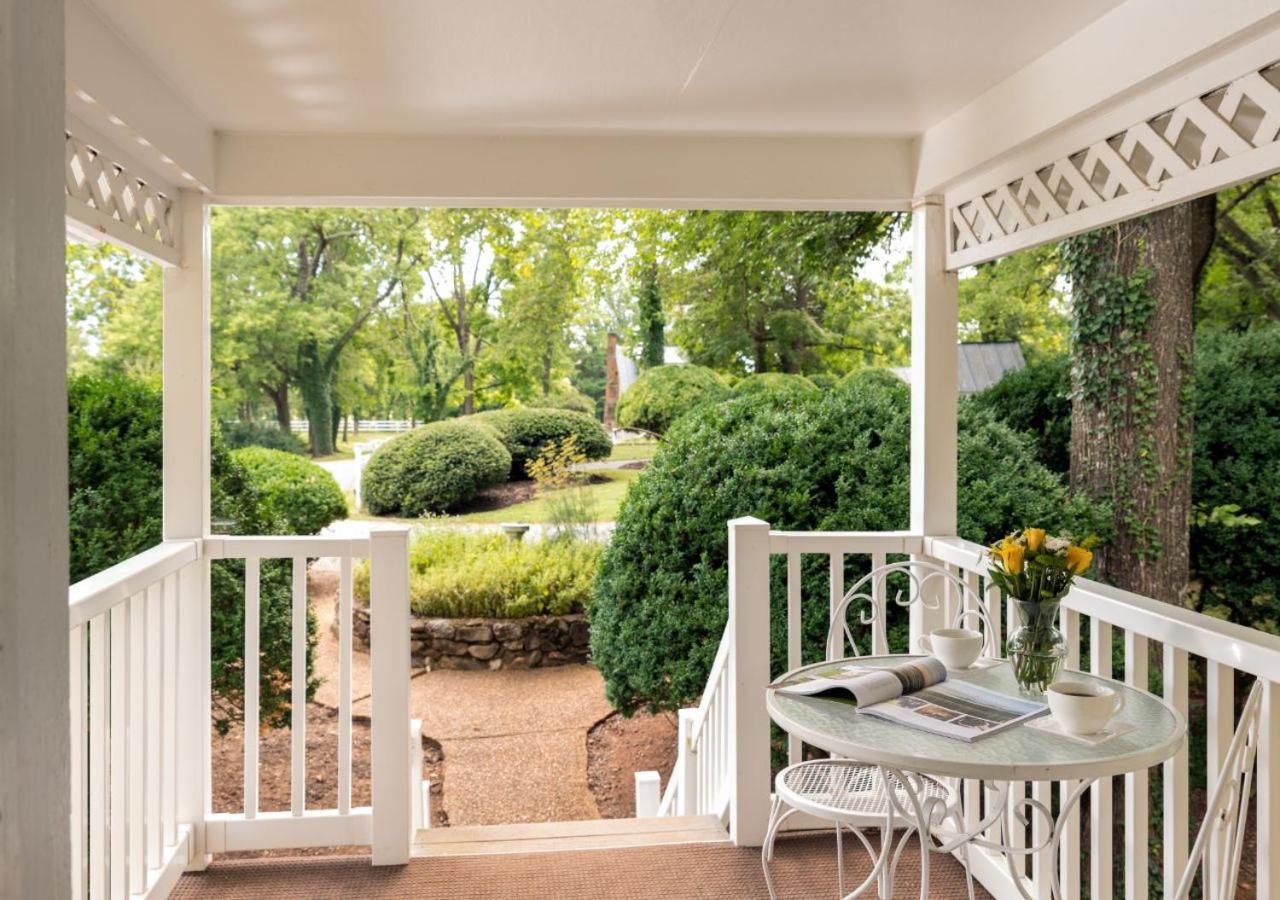Prospect Hill Inn & Restaurant Zion Crossroads ภายนอก รูปภาพ